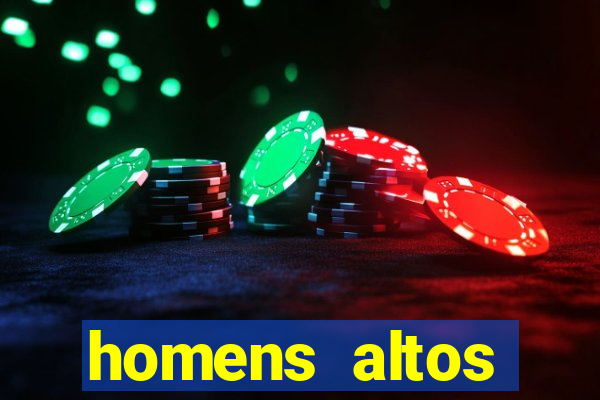 homens altos sarados pelados